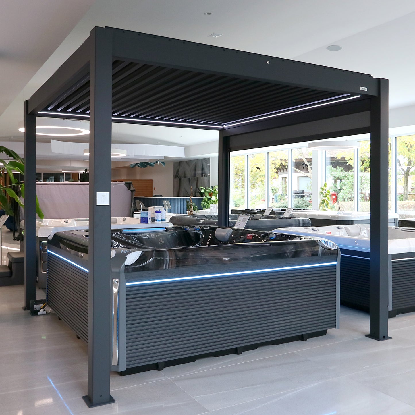 MotionFlex 300 bioclimatic pergola
