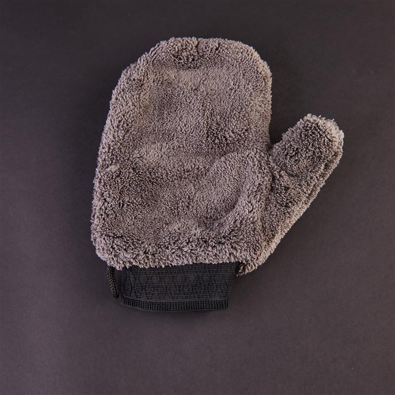 Spa-cleaning gloves