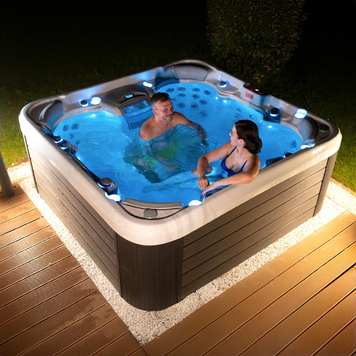 Vienna Life Hot Tub