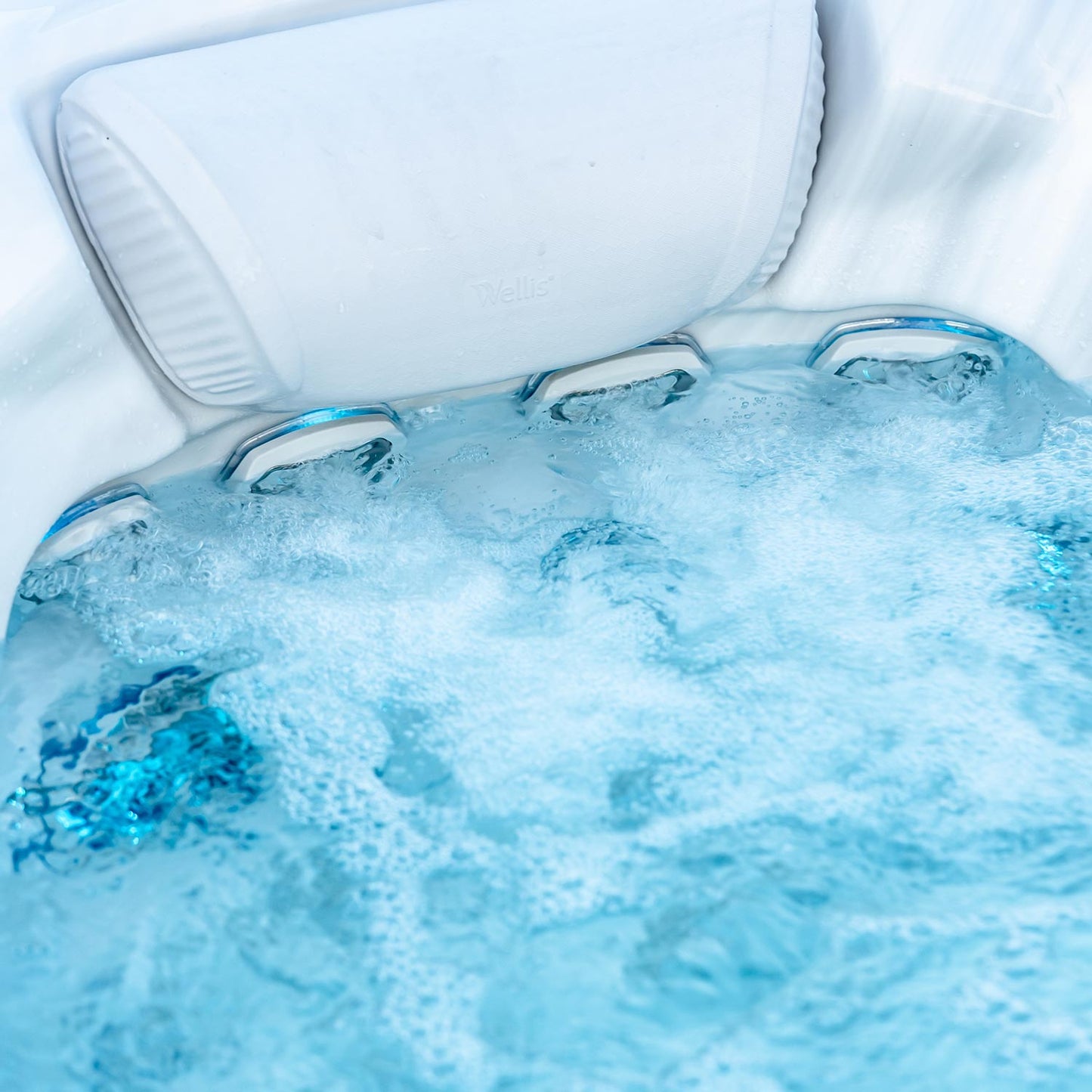 Everest Life Hot Tub - Premium