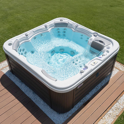 Lugano Life Hot Tub