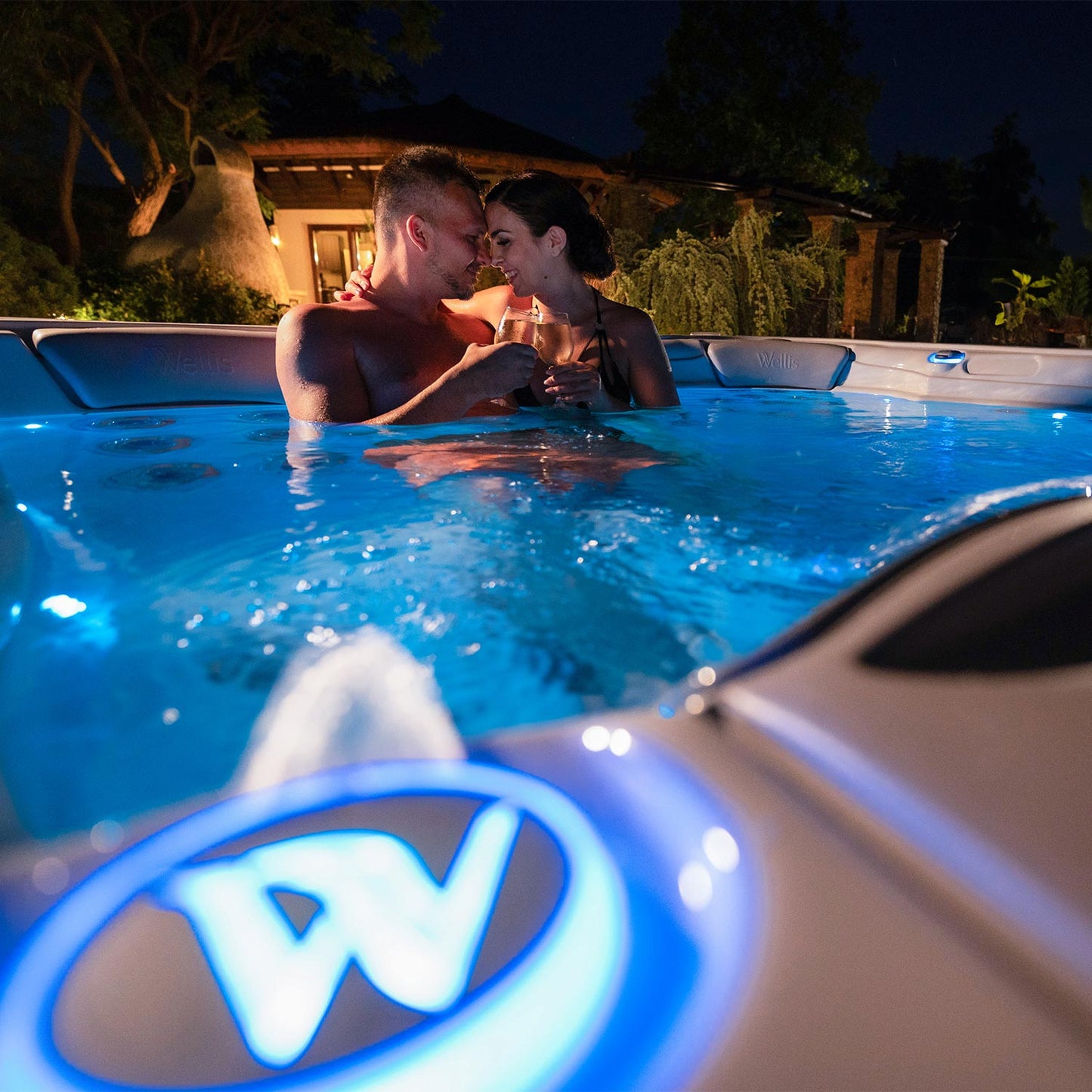 Lugano Life Hot Tub