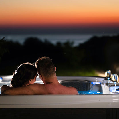 Lugano Life Hot Tub