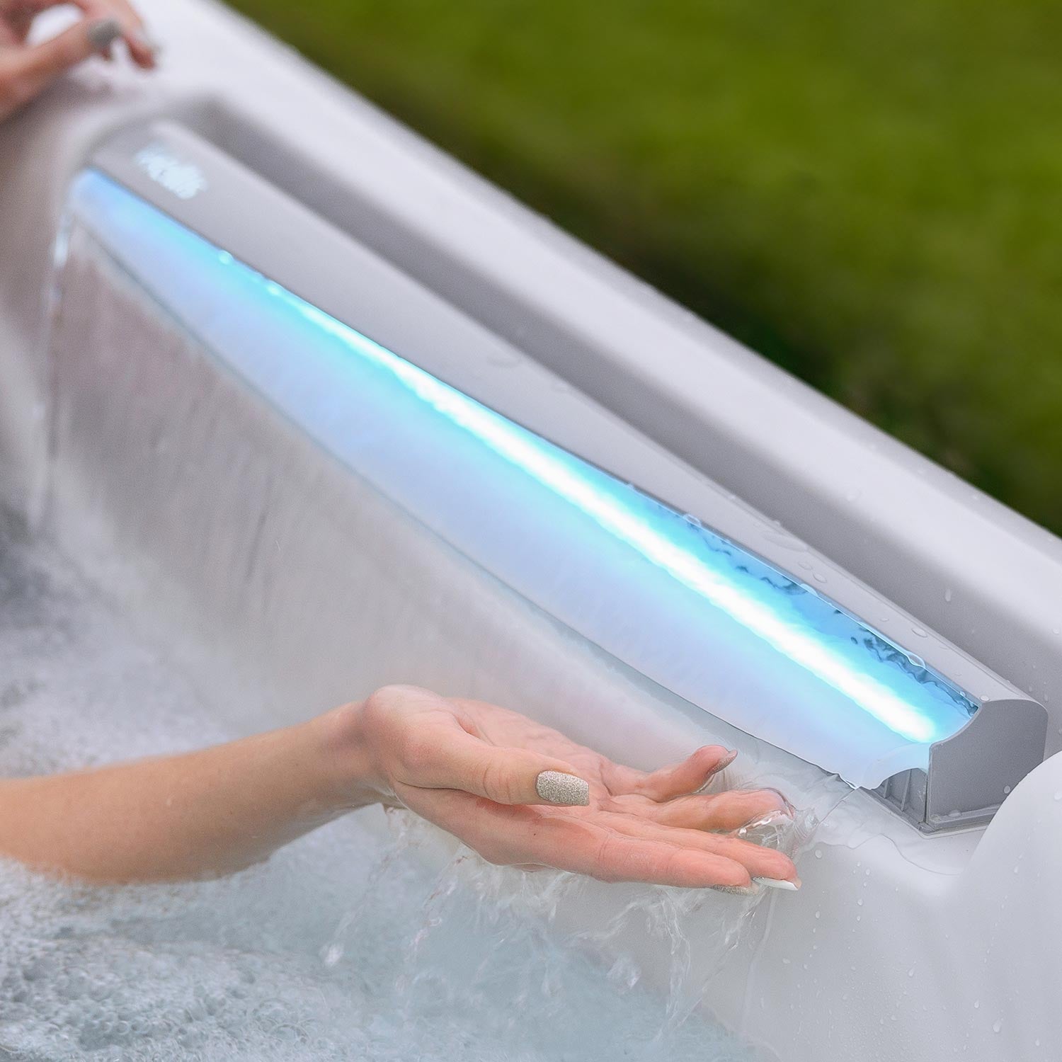 Kilimanjaro Life Hot Tub - Deluxe